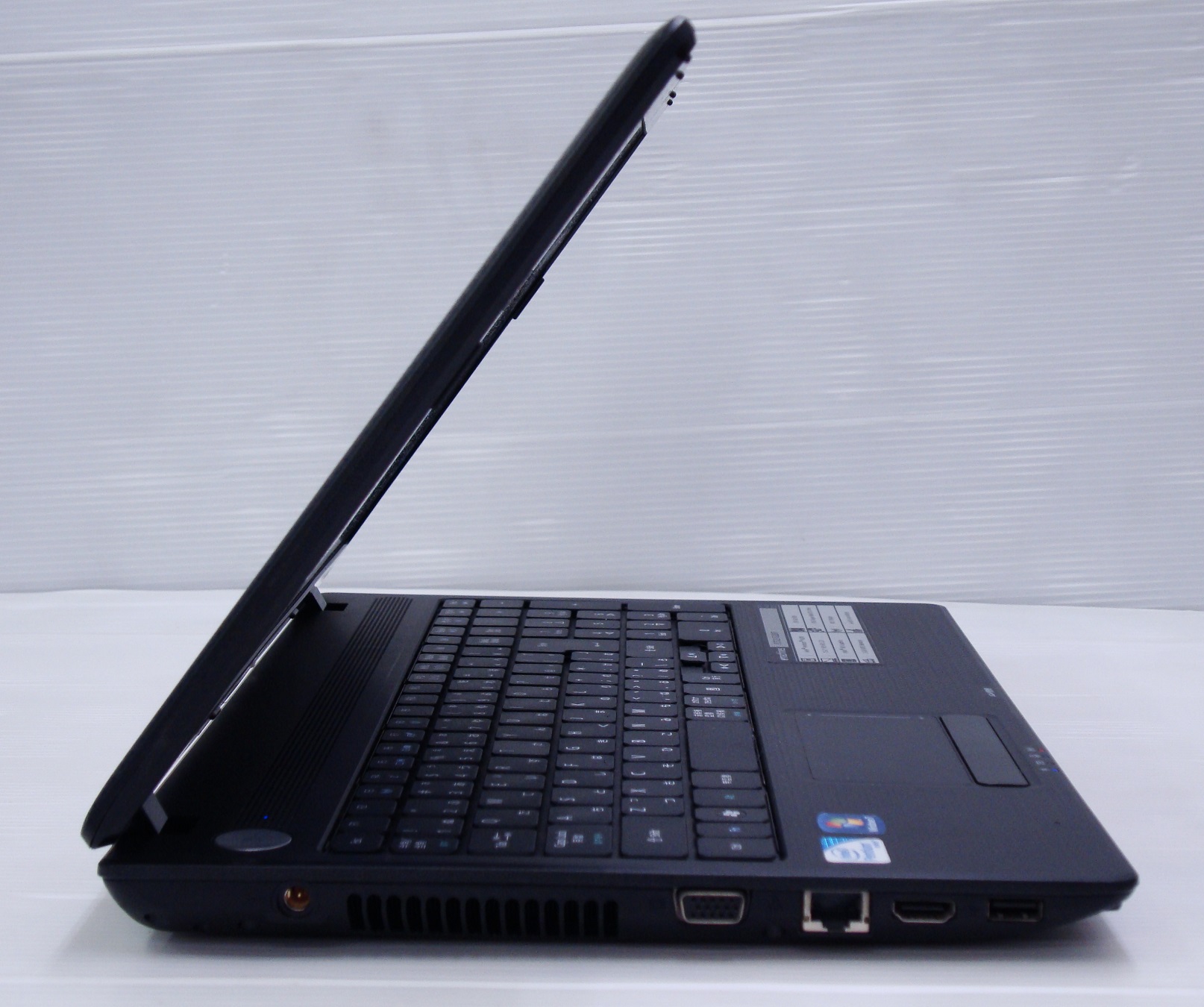 Emachines ノートパソコン eMachines、15.6型液晶搭載ノートパソコン3機種 - 価格.com