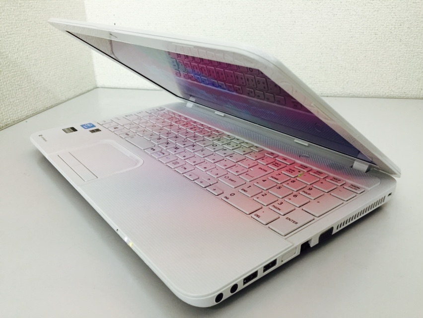 東芝 - 東芝ノートパソコン本体　T452/33HWY 東芝 dynabook T452/33HWY (Celeron DualCore 847 1.1GHz/4GB