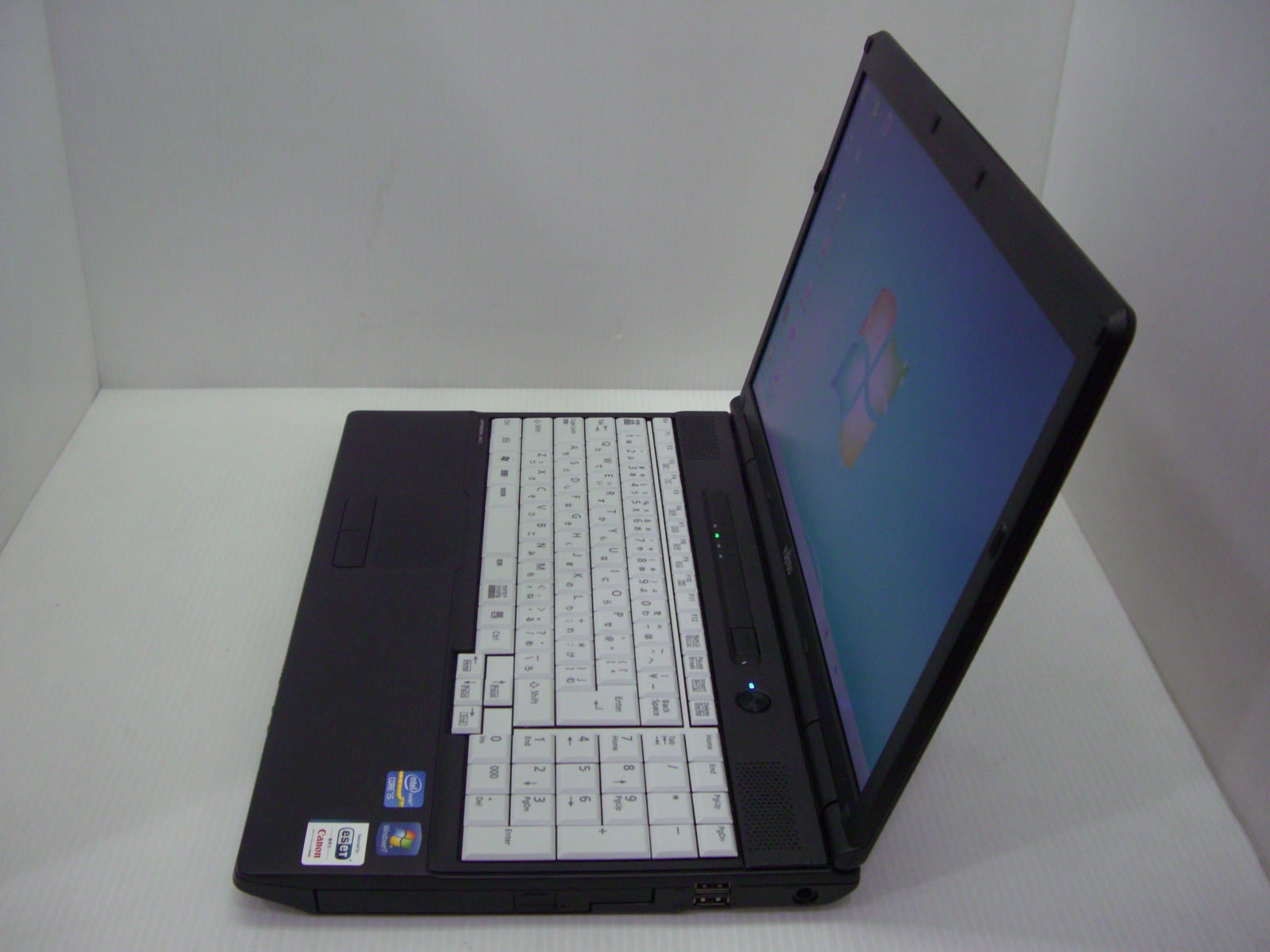 富士通 - ノートパソコン　富士通 LIFEBOOK A561/C Amazon.co.jp: 中古パソコン 富士通 LIFEBOOK A561/D(DX