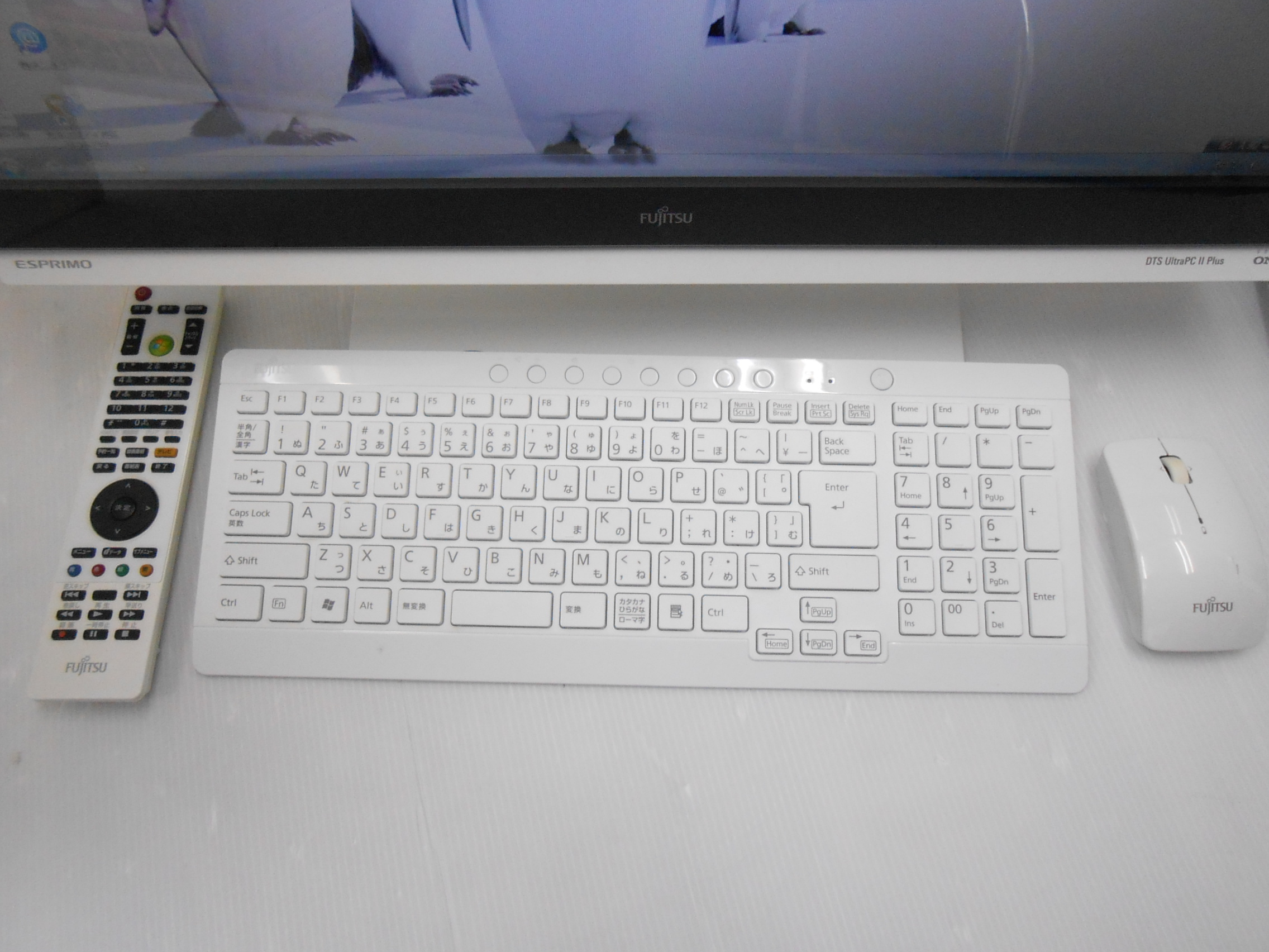 ESPRIMO FH77/D3 i7-9750H 16GB 256GB 第9世代 ESPRIMO FH77/D3 i7-9750H 16GB 256GB 第9世代 一体型