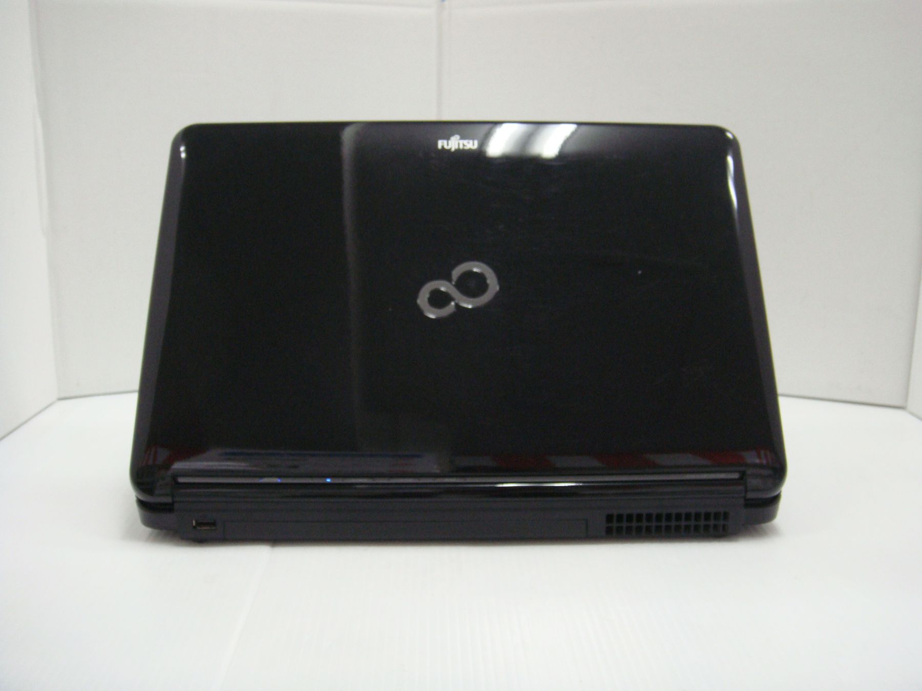 FUJITSU LIFEBOOK AH77/H ノートパソコン