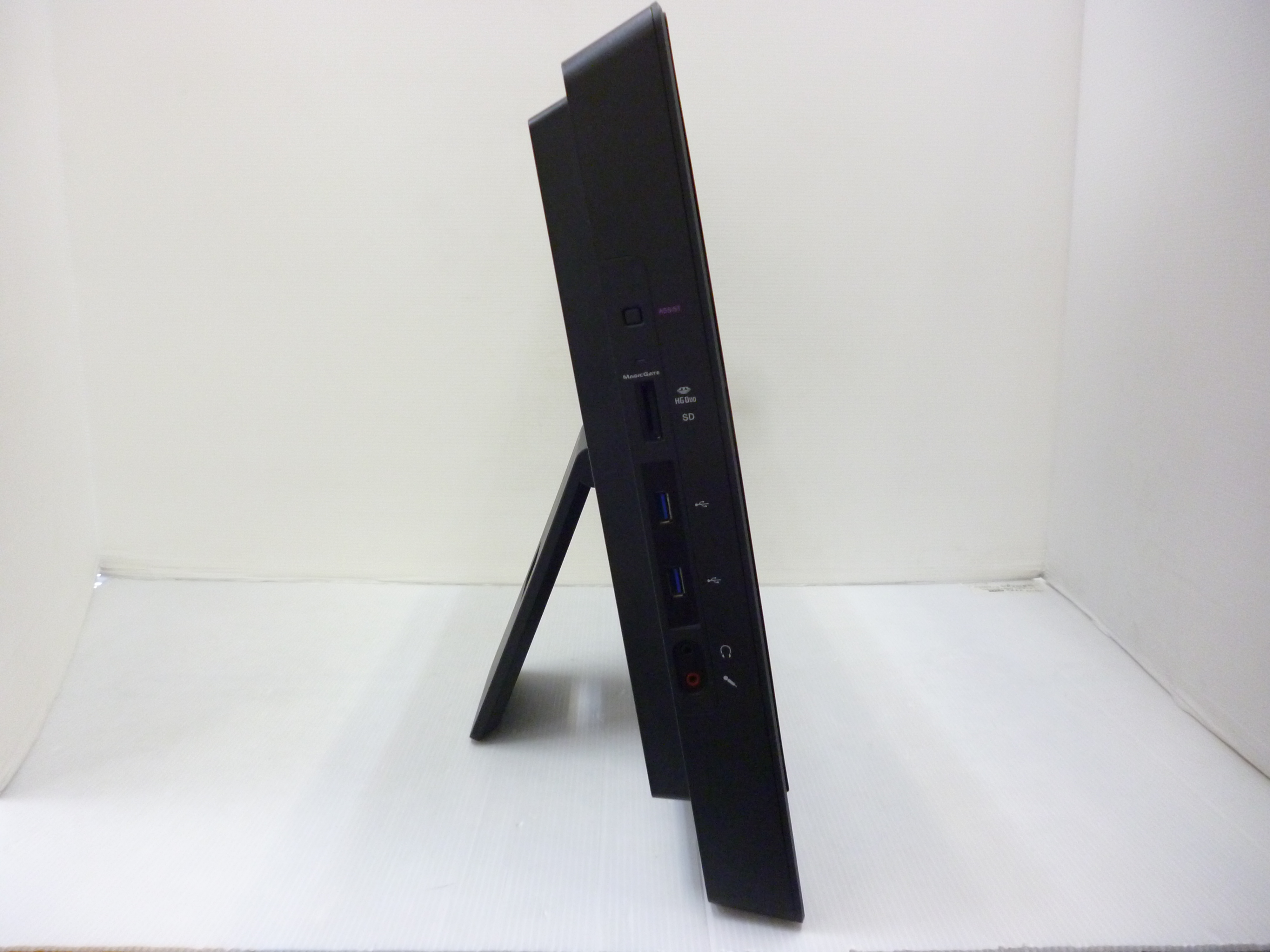 SONY VAIO VPCJ218FJ (Corei5 2410M 2.30GHz/8GB/SSD240GB) 21.5
