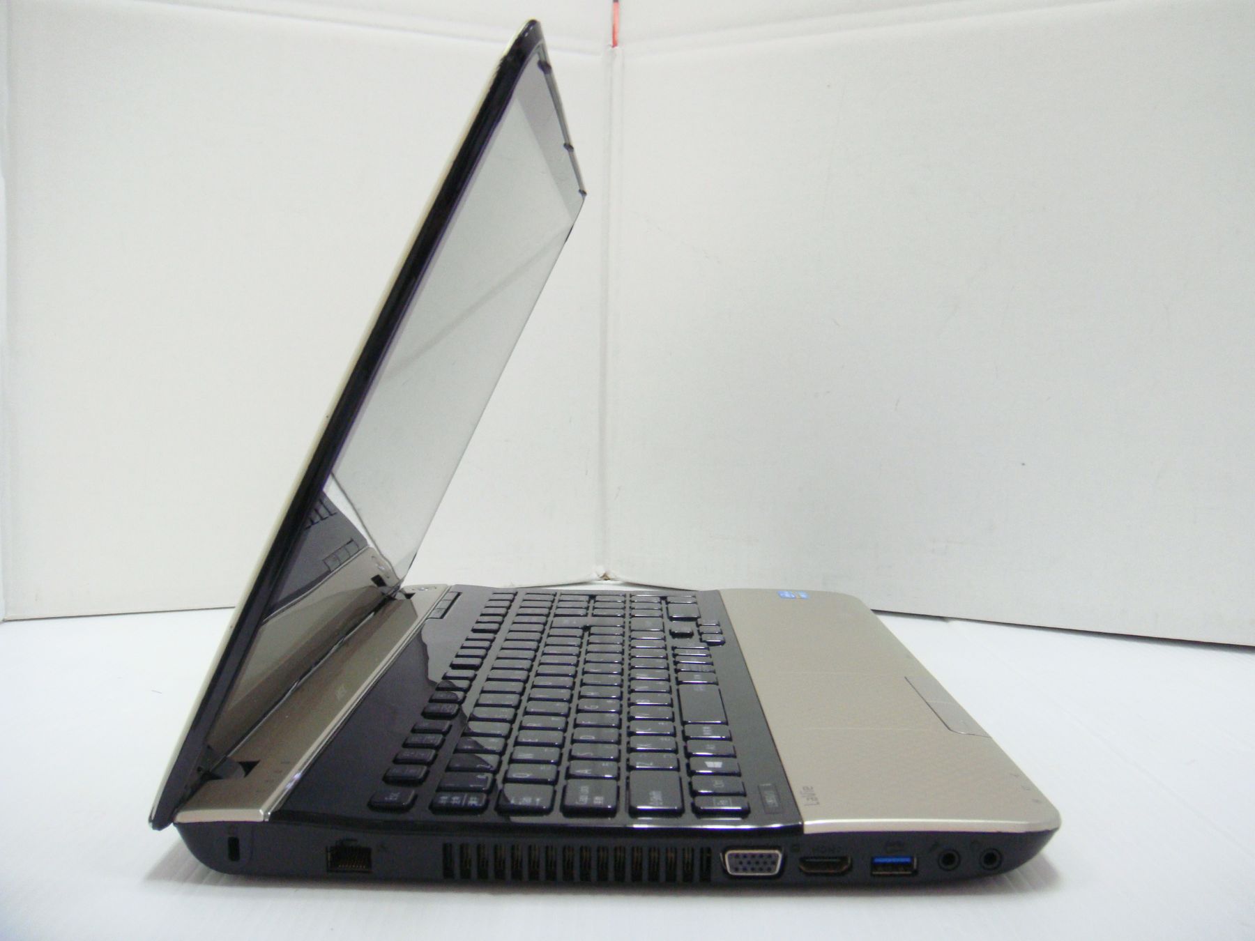 NEC Lavie LS550/J (Core i7-3632QM 2.20GHz /8GB/ 750GB ) 高