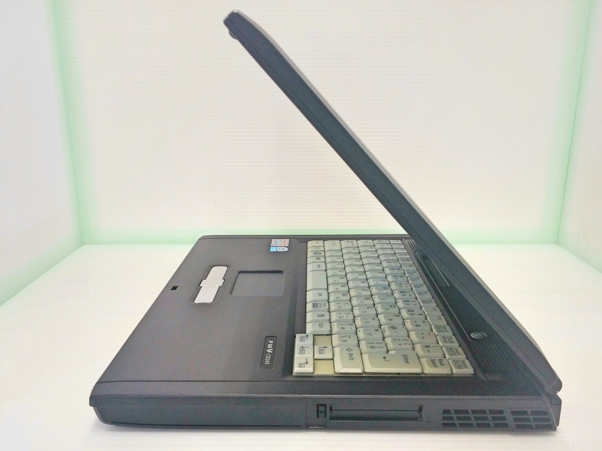 【超貴重動作品】富士通　FMV-C8240　windowsXPノートパソコン 超貴重動作品】富士通 FMV-C8240 windowsXPノートパソコン