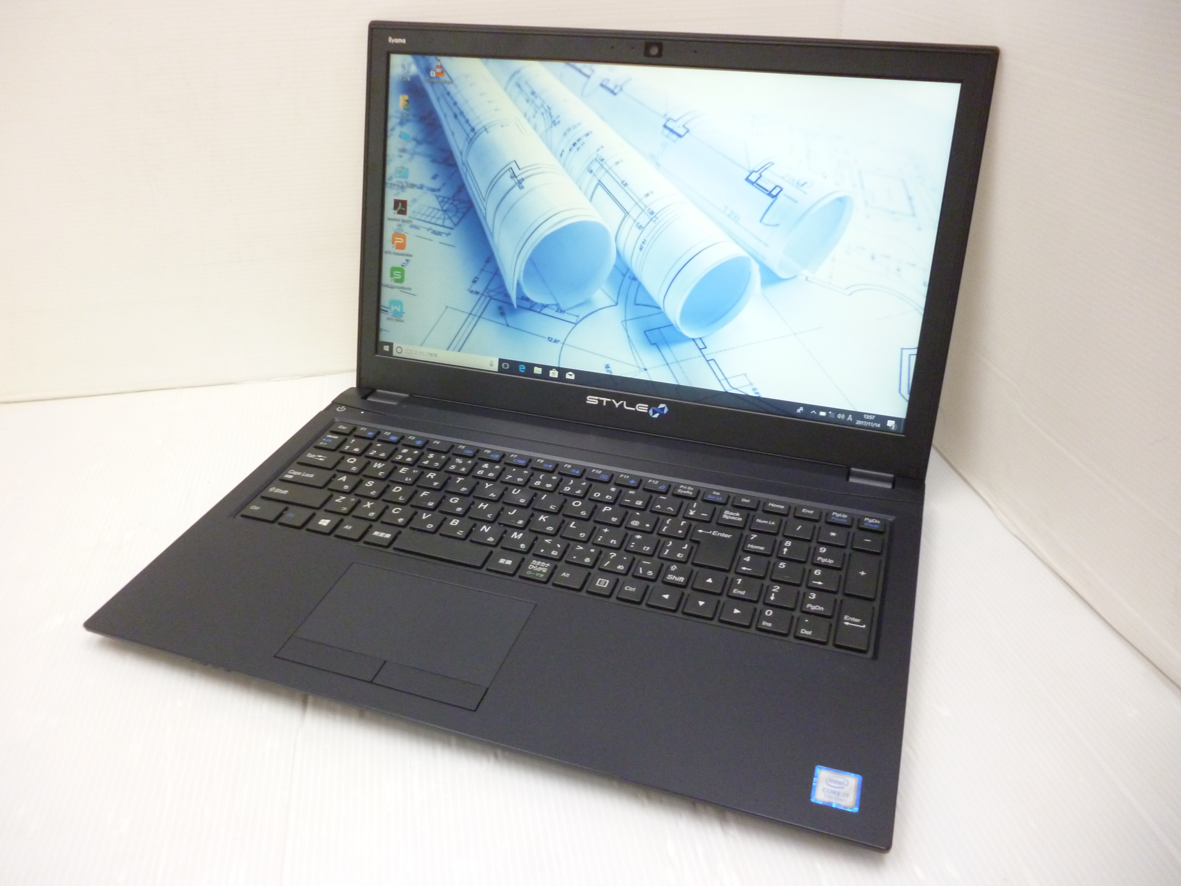 iiyama STYLE 15FH037-i7-HMFXM (Corei7 7500U 2.70GHz/8GB/SSD