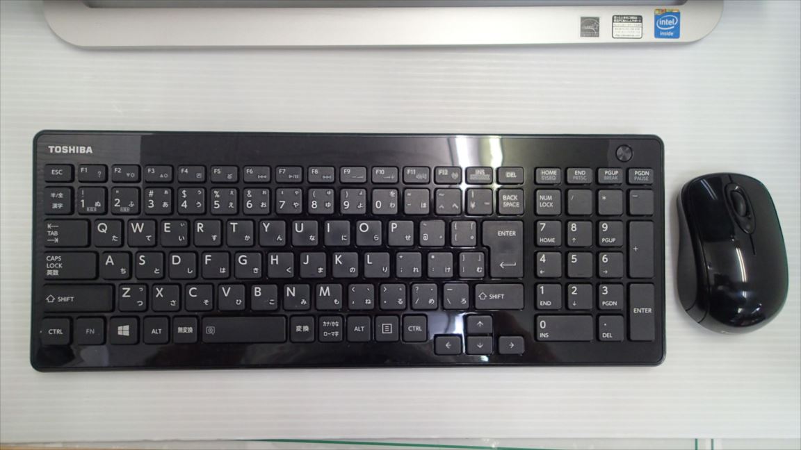 TOSHIBA REGZA PC D713/T3KW 本体 東芝、新デザインのフルHD液晶一体型「REGZA PC」2013夏モデル