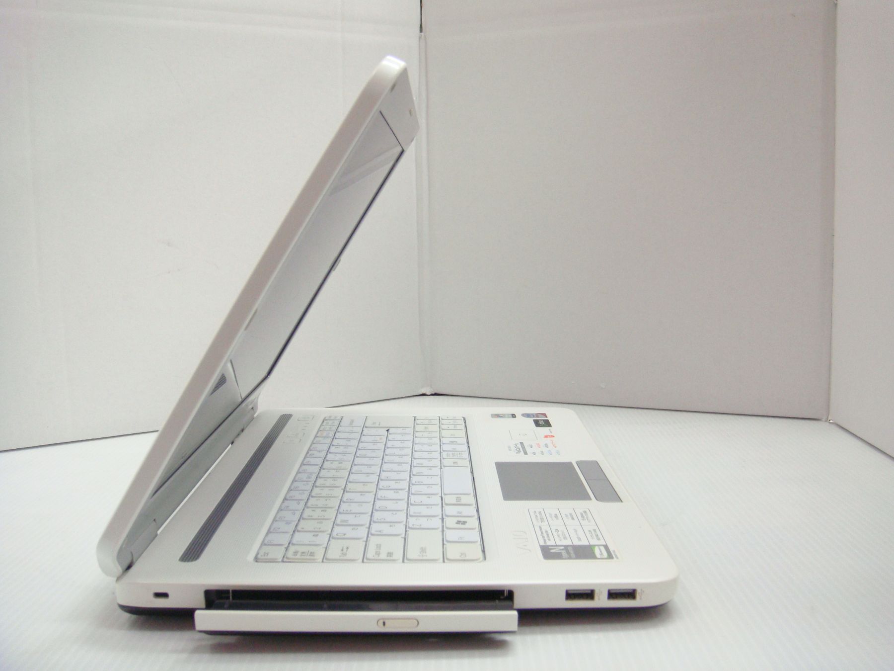【ジャンク】【動作品】ノートPC SONY VAIO VGN-NR72B SONY VAIO VGN-NR72B (Core 2 Duo-T8100 2.10GHz/1GB/1660GB) 高