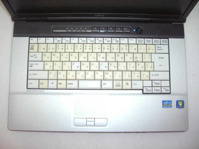 富士通 LIFEBOOK E741/D