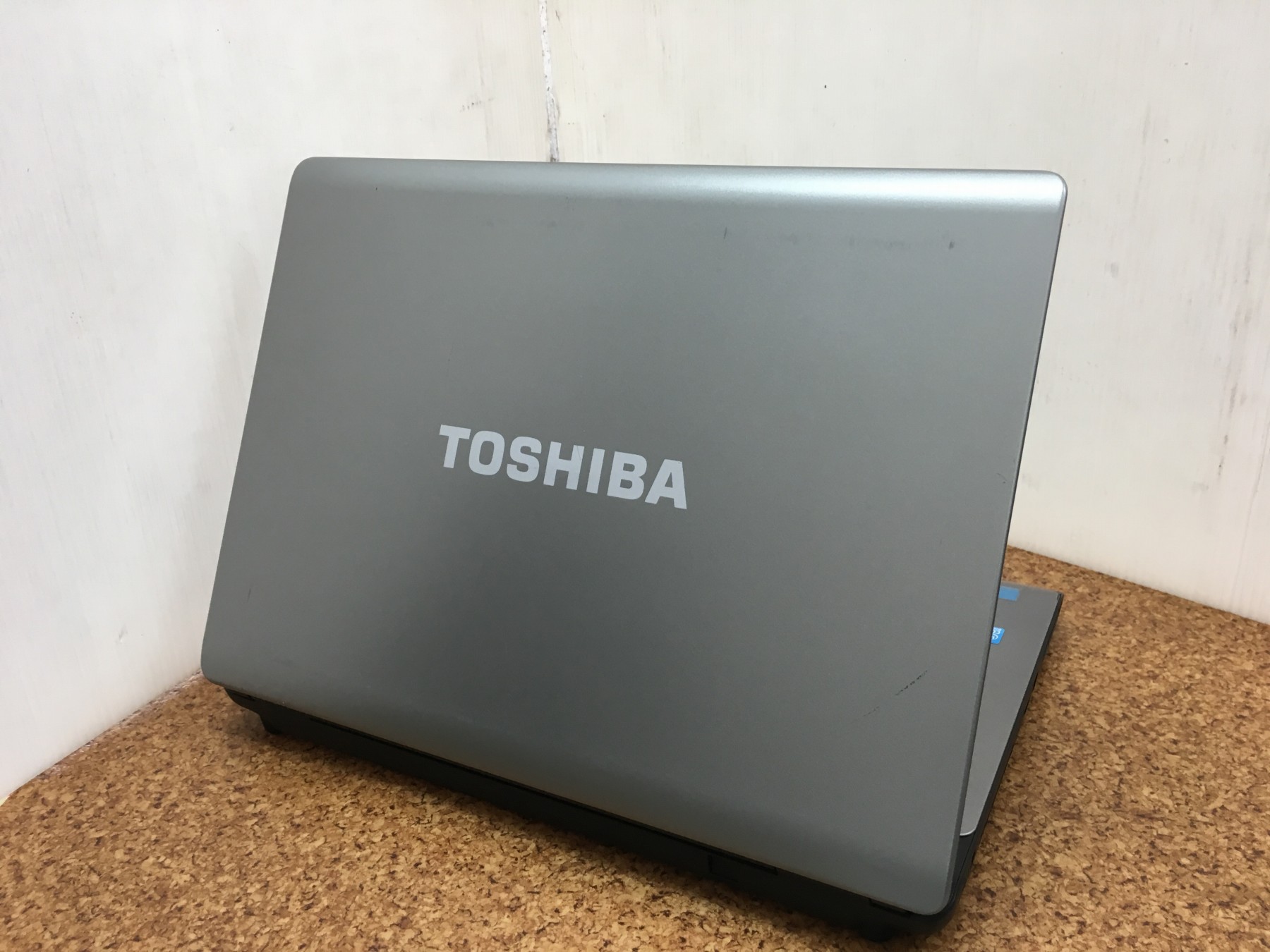 (未使用･未開封品)　dynabook Satellite T41/T42/T43での動作保証1GBメモリ p1m72rm 東芝 dynabook Satellite T43 220C/5W PST4322CW971U 価格比較