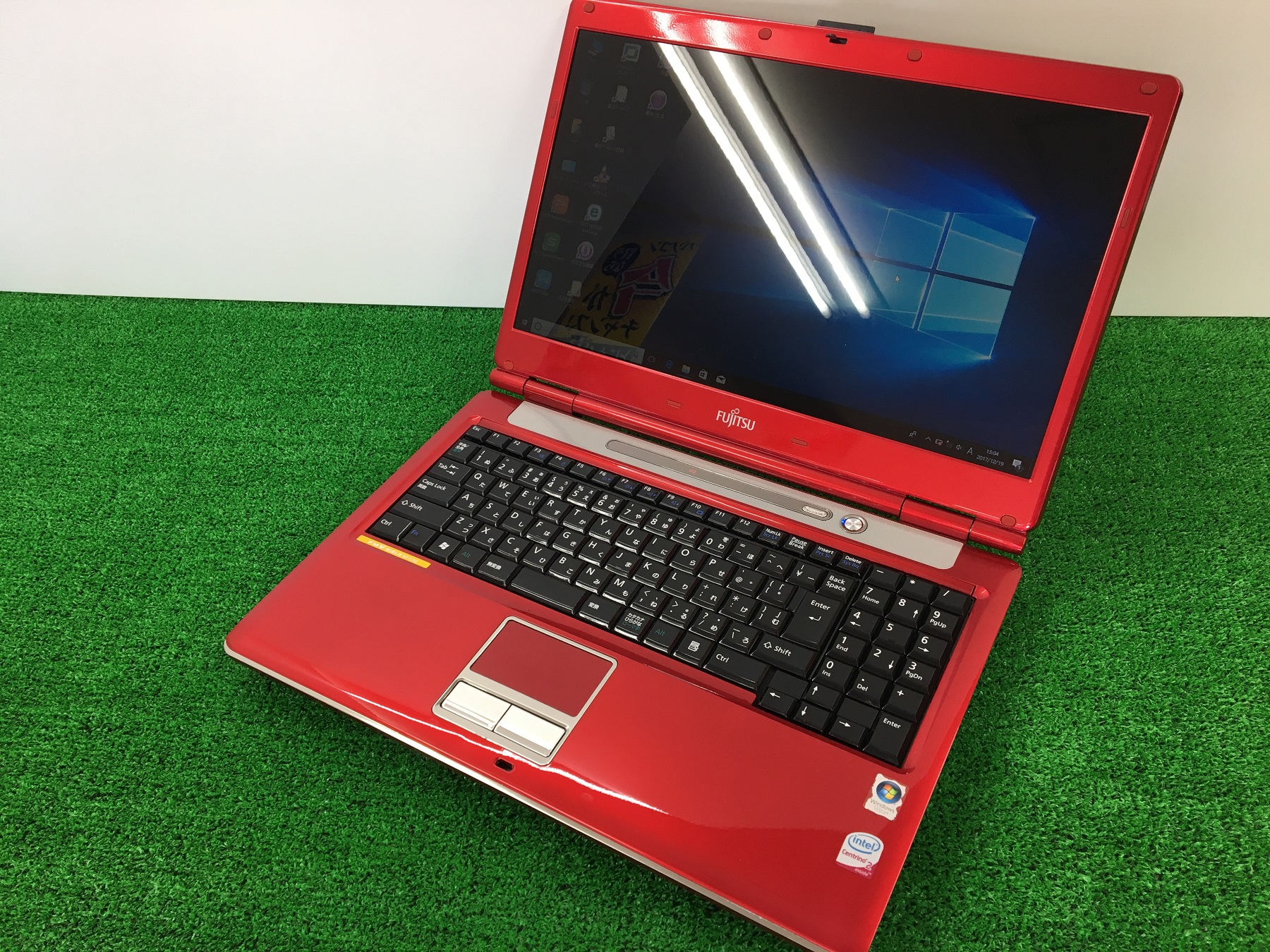 富士通 FMV BIBLO NF/C50 ノートパソコン (Core2 Duo) 富士通 FMV-BIBLO NF/C50 CPU：Core 2 Duo-P8400 2.26GHz/メモリ