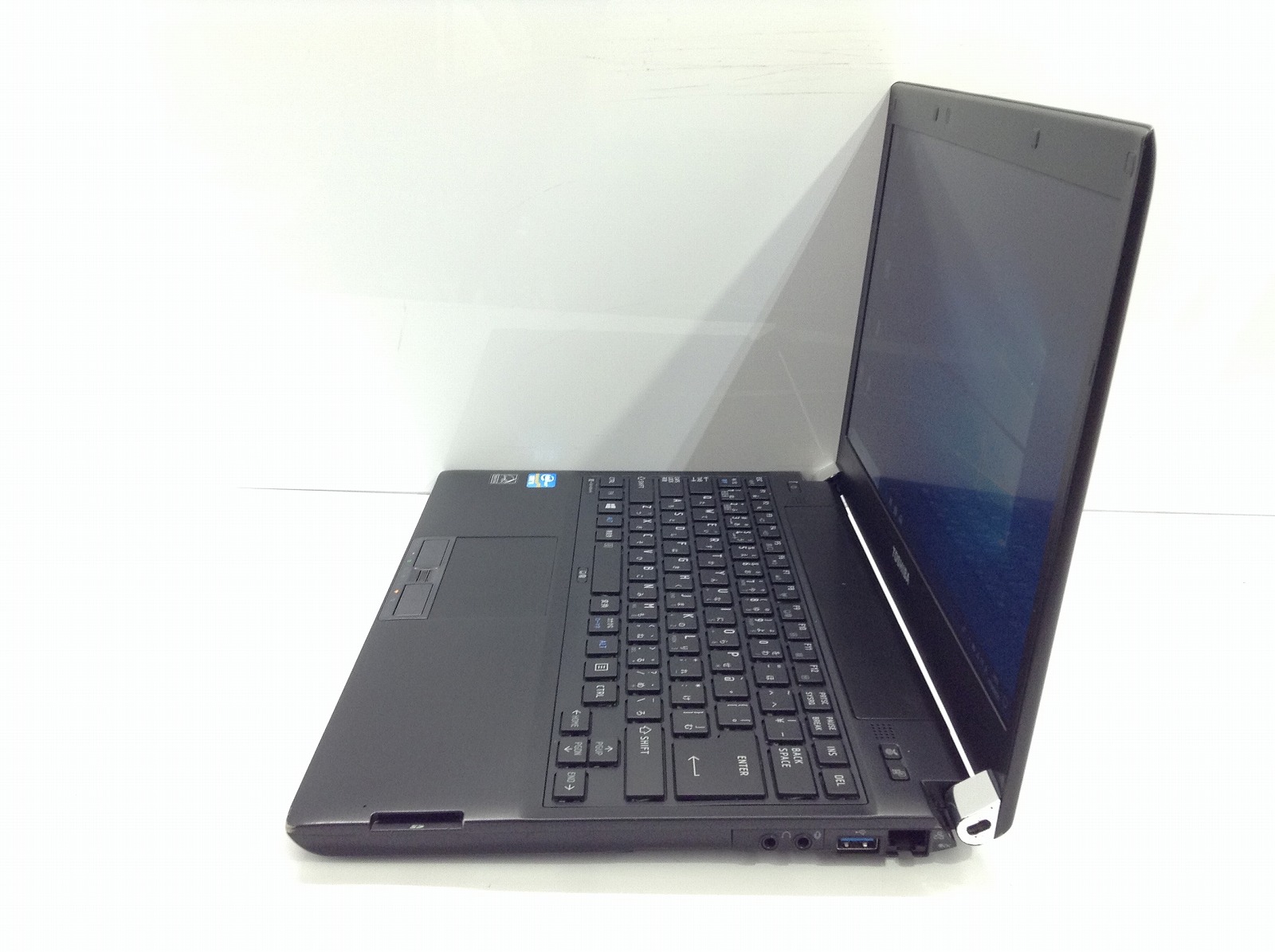 東芝 dynabook R732/H