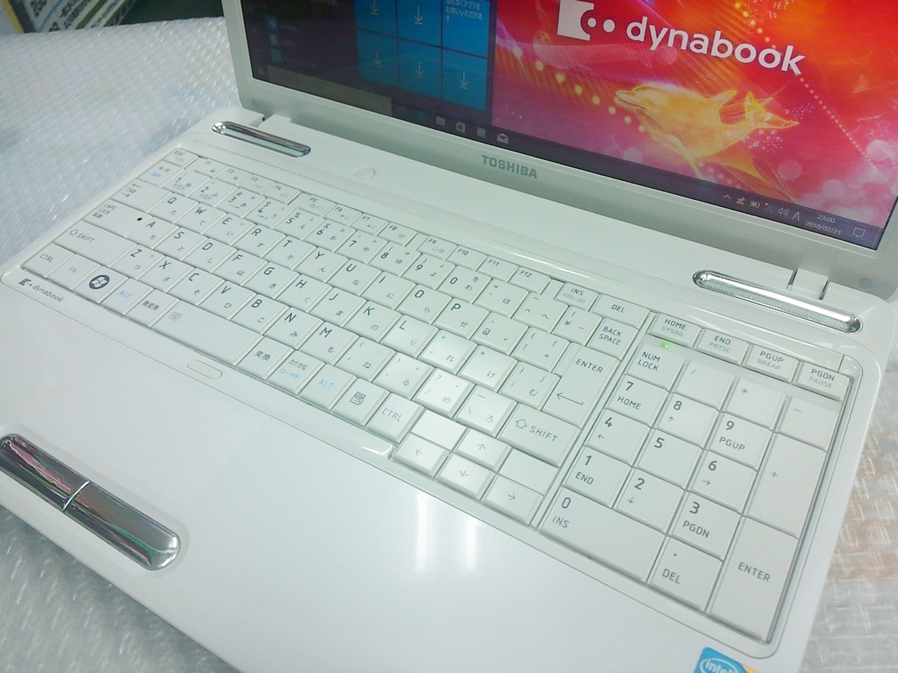 東芝 dynabook EX/66MWH