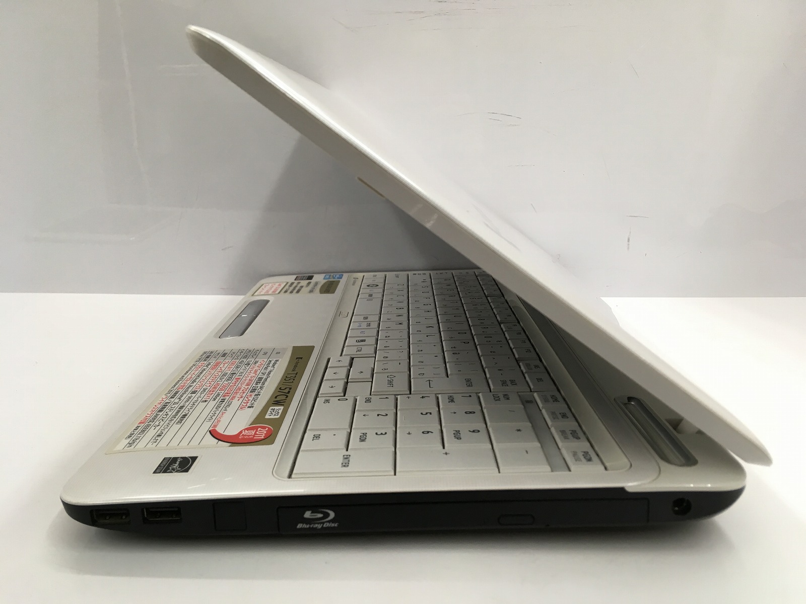TOSHIBA T351/57CW ノートパソコン　東芝 最新Windows11+office 爆速SSD240GB 東芝Dynabook T351/57CW 高
