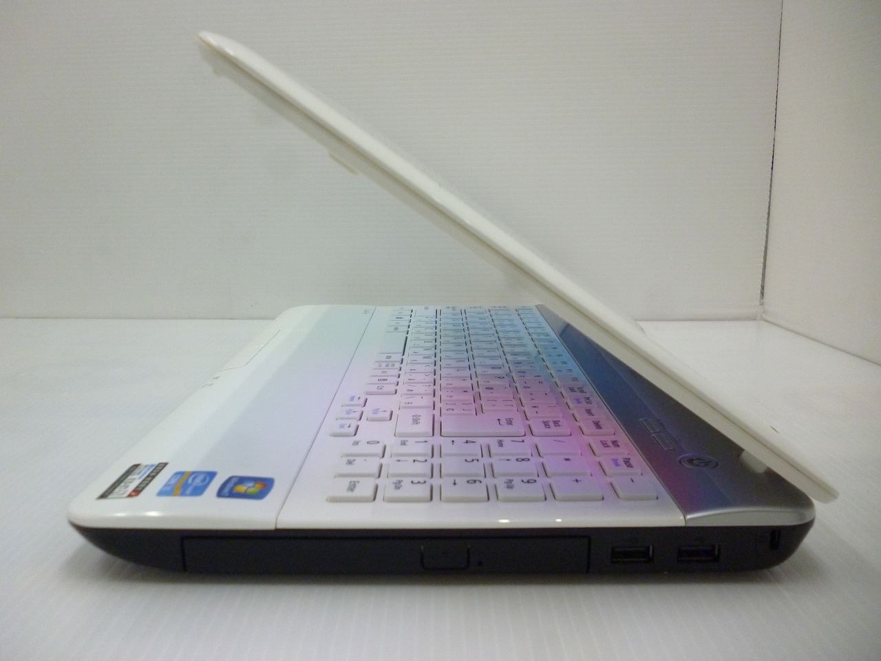 NEC LaVie LS550/E (Corei5 2410M 2.30GHz/4GB/640GB) 15.6