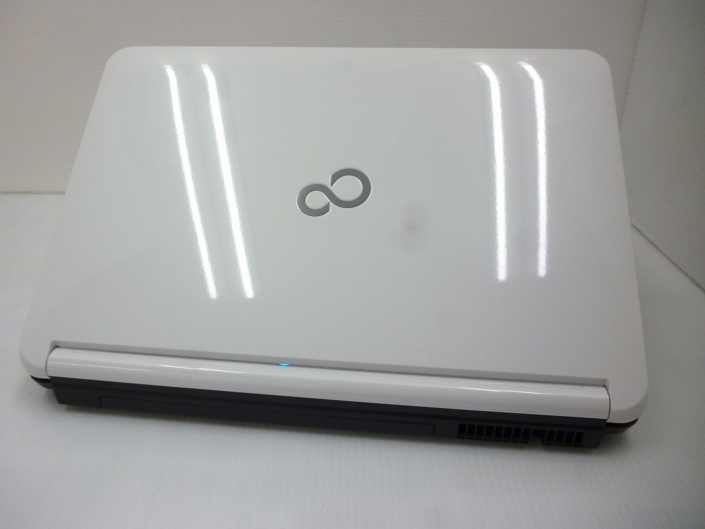 富士通ノートパソコン LIFEBOOK AH56/C