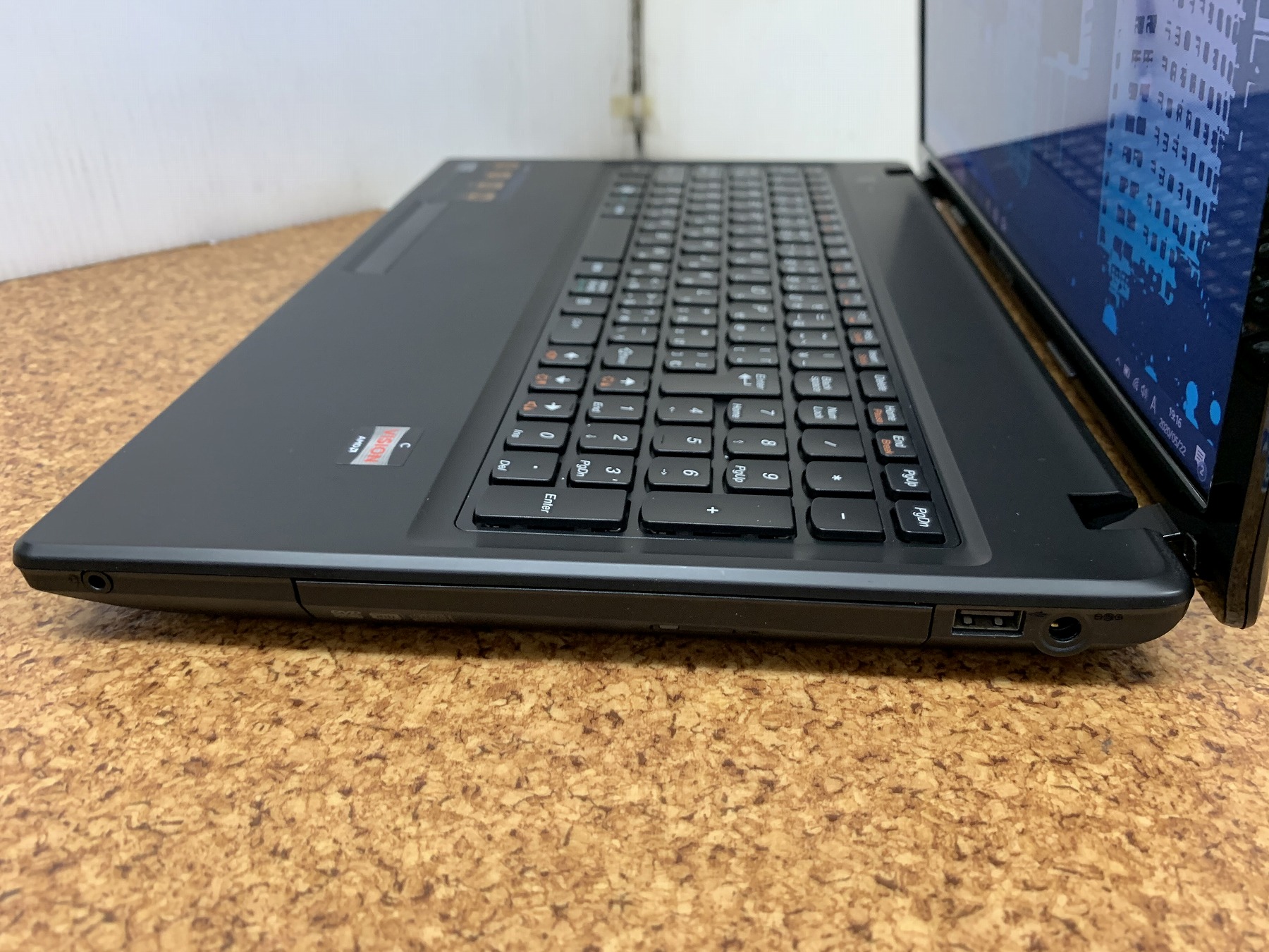 Lenovo G585