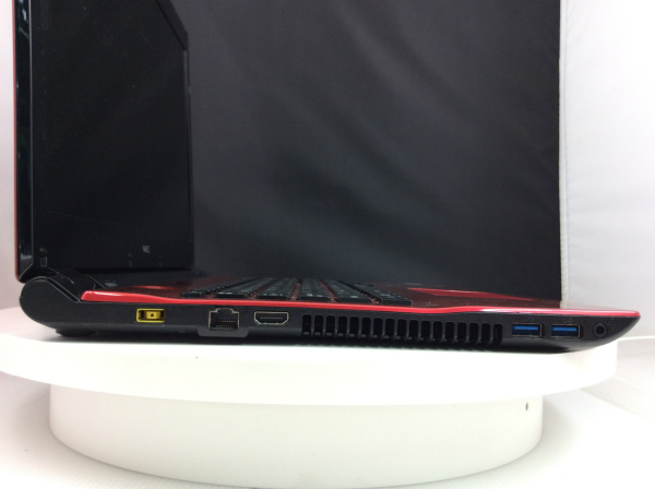 NEC Lavie NS350/D(CPU： Core i3 6100M 2.3GHz/メモリ：4GB/HDD