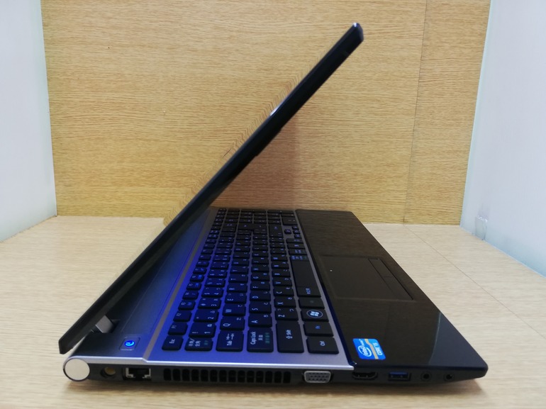 acer core i5-3210M RAM 4Gb,ストレージ500gb acer core i5-3210M RAM 4Gb,ストレージ500gb