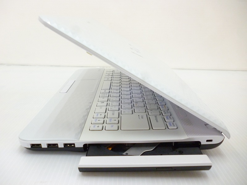 SONY VAIO PCG-61A11N (Celeron B810 1.6GHz/8GB/240GB) SSD仕様