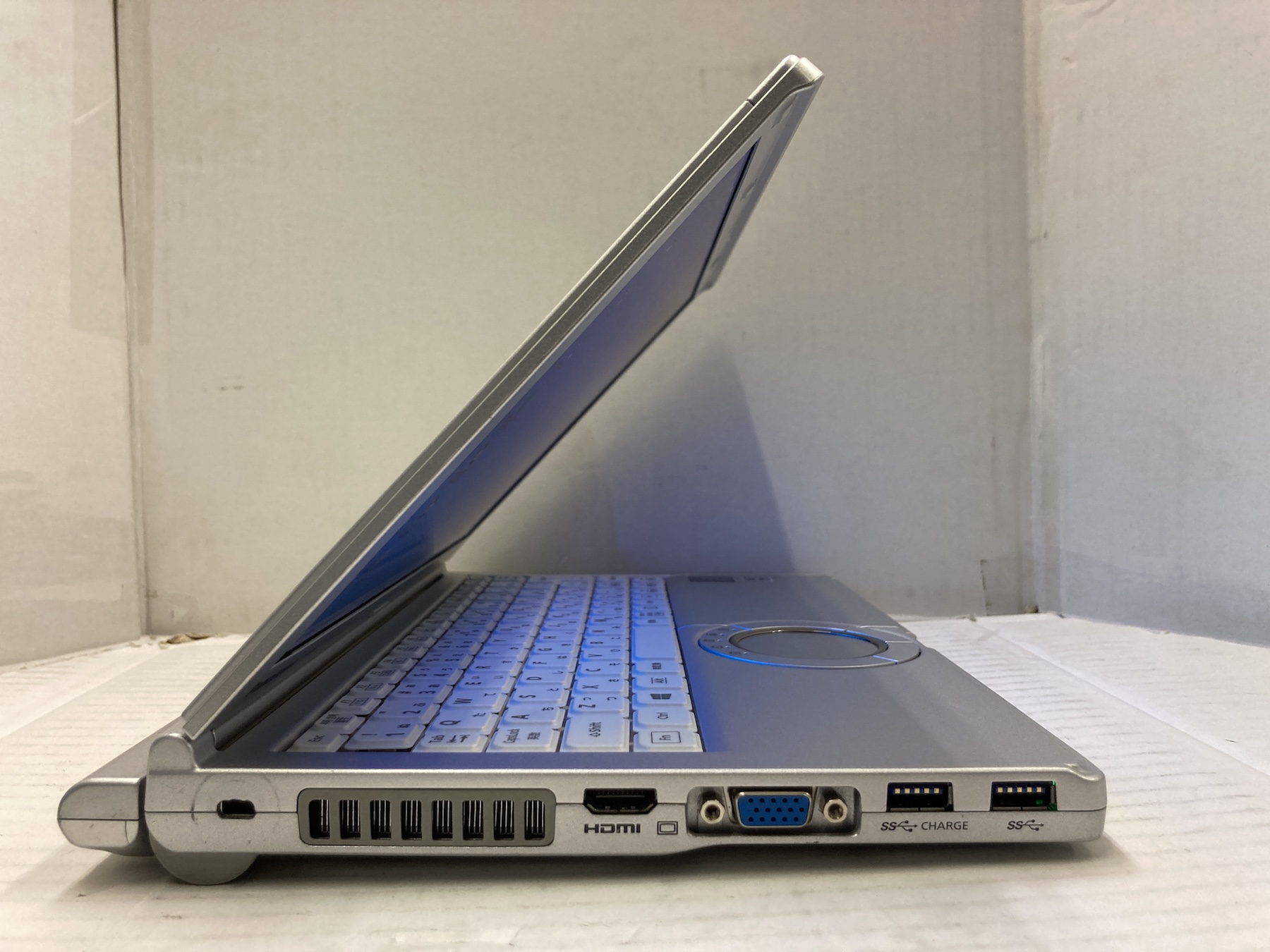 CF-SX4EDHVS Ci5-5300U 2.3GHz/Win10/8Gメモリ Panasonic Let's note CF-SX4 CPU:Corei5 5300U 2.30GHz/メモリ