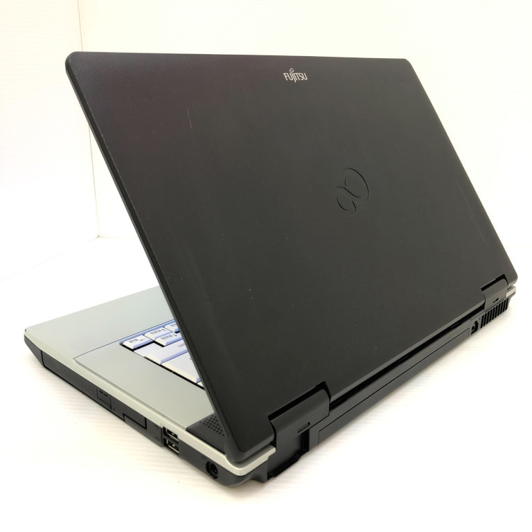 高速SSD12GB搭載 第二世代 Core i5-2520M LIFEBOOK E741/D（1600×900