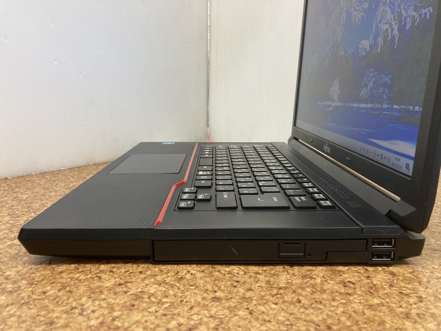 富士通　LIFEBOOK A553/H　新品SSD搭載 富士通 LIFEBOOK A553/H