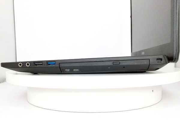 EPSON Endeavor NJ5900E (CPU：Core i5 4200M 2.5GHz/メモリ：8GB/HDD