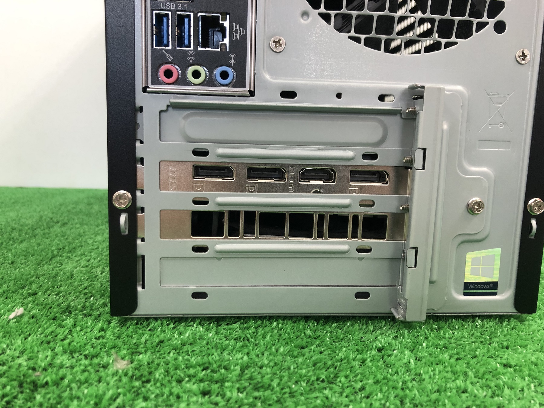 iiyama×ユニットコム LEVELインフィニティ (Core i7 9700 3.0GHz