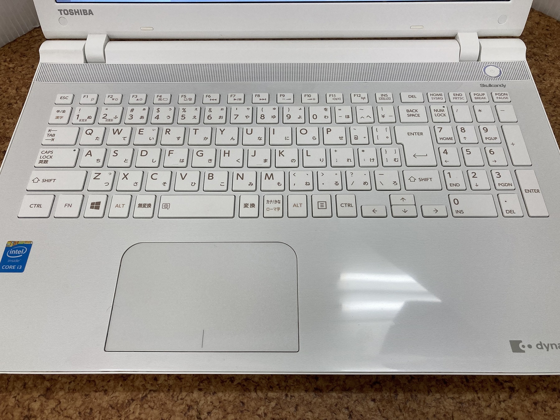 dynabook T55/RW(CPU： Core i3 5005U 2.6GHz/メモリ：4GB/SSD