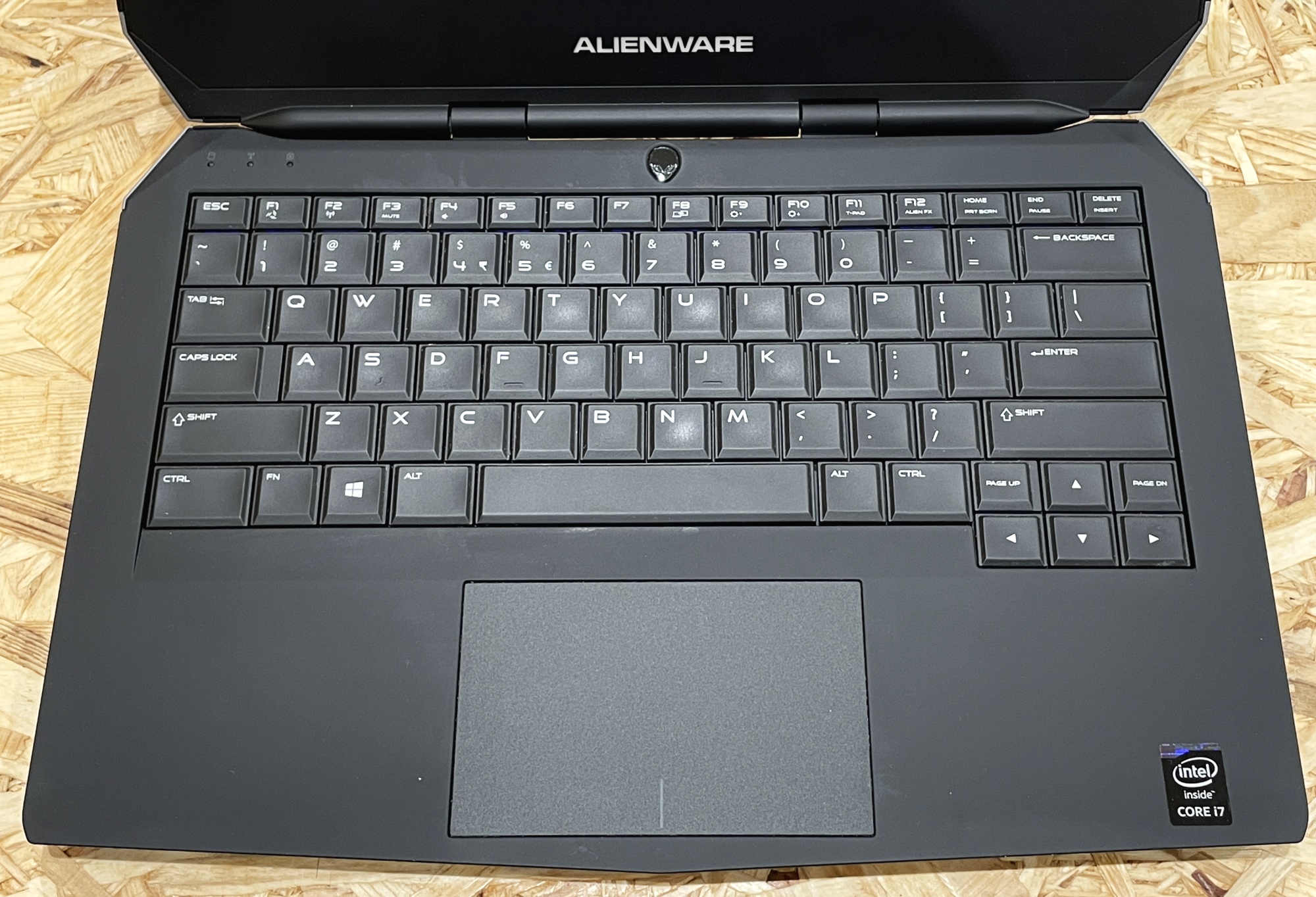 DELL - DELL ALIENWARE 13 GeForce GTX960M搭載 売り切り DELL ALIENWARE 13 GeForce GTX960M搭載 売り切り