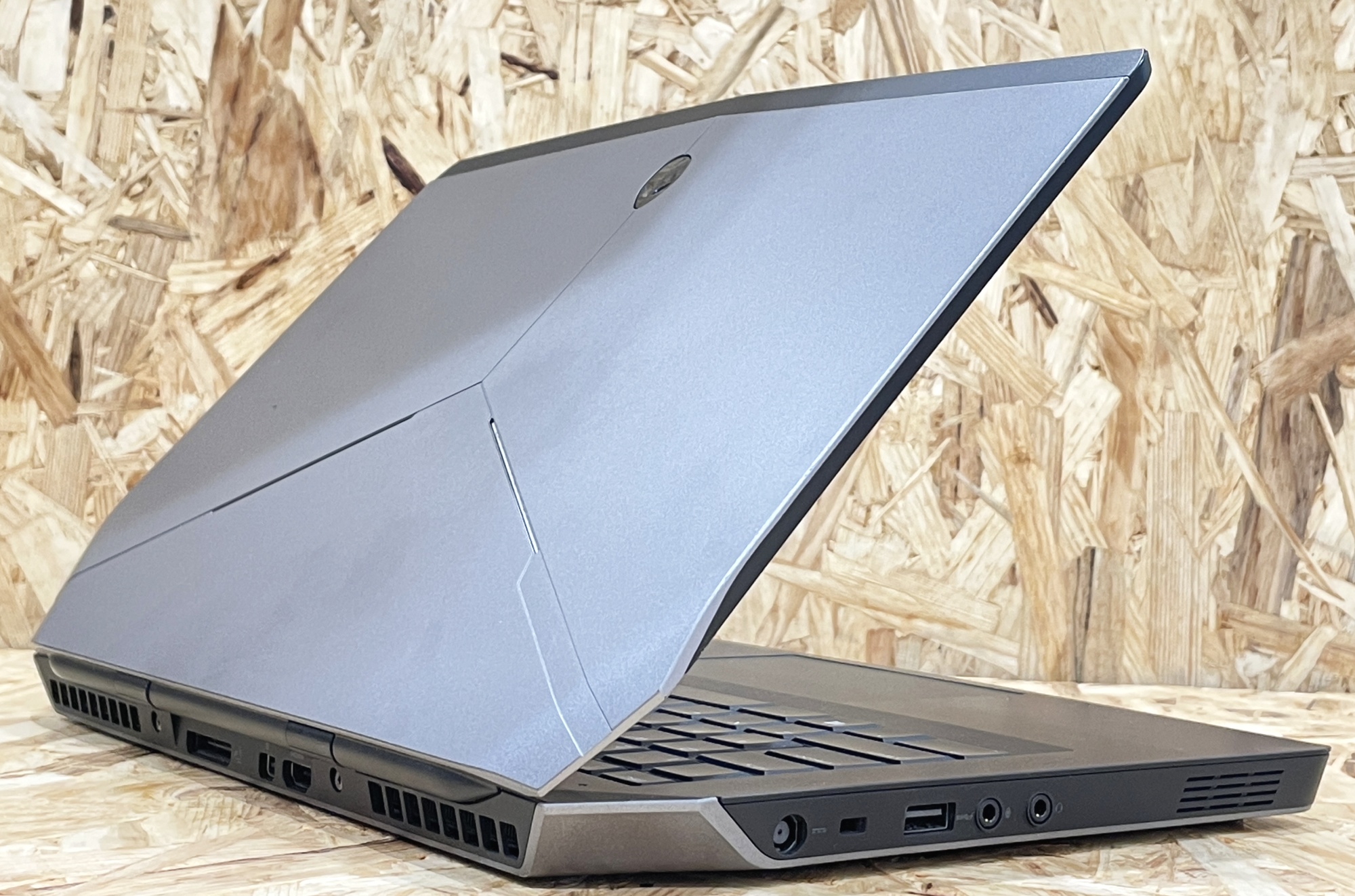 DELL - DELL ALIENWARE 13 GeForce GTX960M搭載 売り切り Dell Alienware 13 - i7-5500U · NVIDIA GeForce GTX 960M