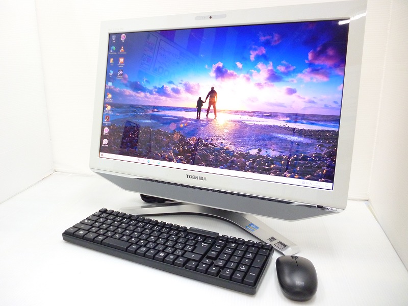東芝 一体型パソコン23型 LED dynabook REGZA PC D731