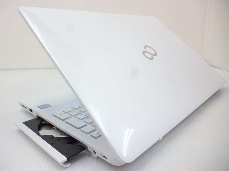 富士通 LIFEBOOK AH58/A3 (Core i7-6700HQ 2.6GHz/8GB/256GB