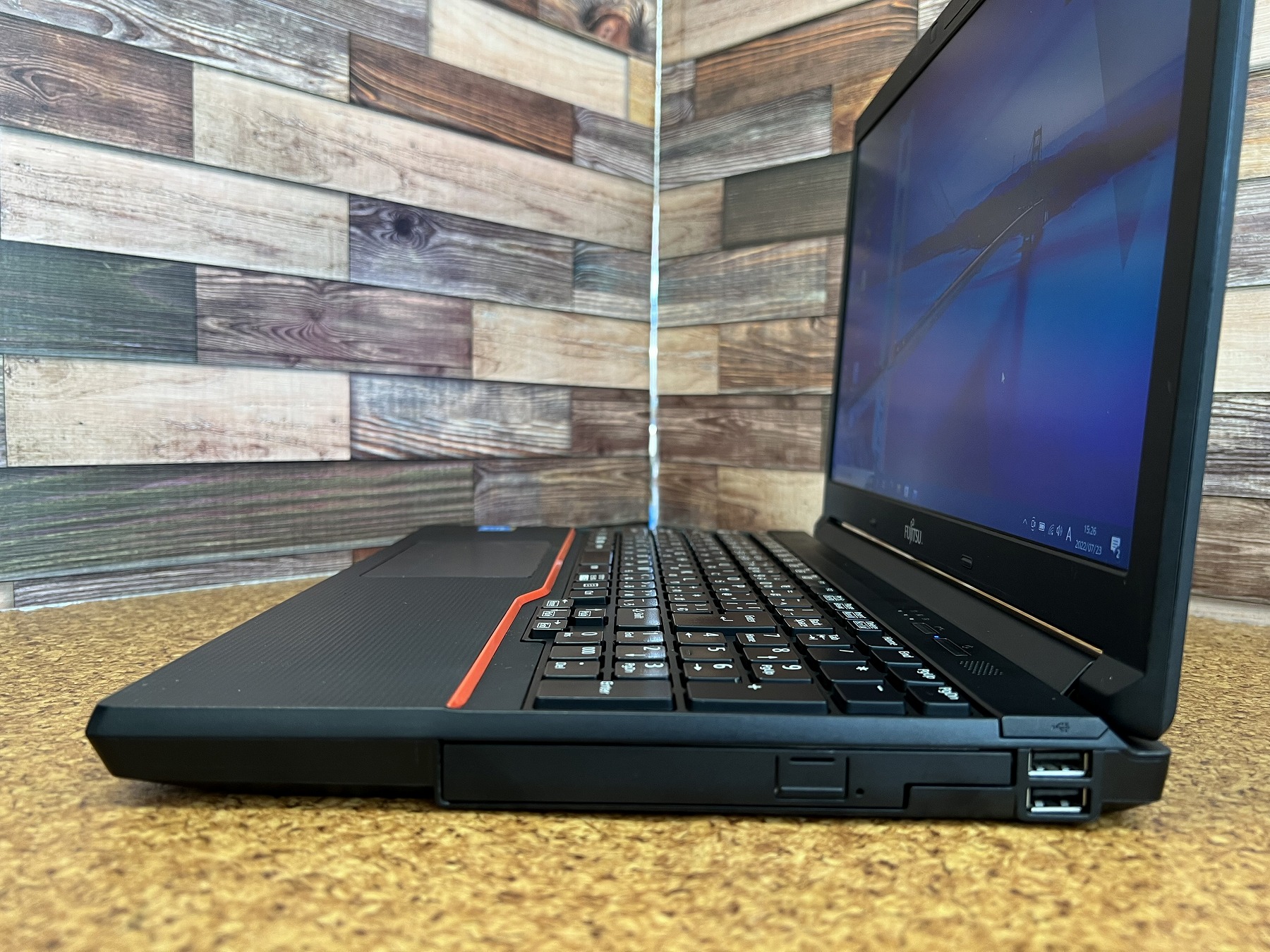 Fujitsu（富士通 LIFEBOOK A574/KX(FMVA0802VP) 21hmVYVBhGL._UF350,350_QL50_.jpg