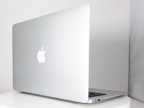 Apple MacBook Air 13inch,Mid 2012 A1466(CPU：Core i7 3667U