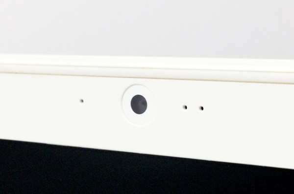 富士通 LIFEBOOK AH45/U(CPU： Core i3 5005U 2GHz/メモリ：8GB