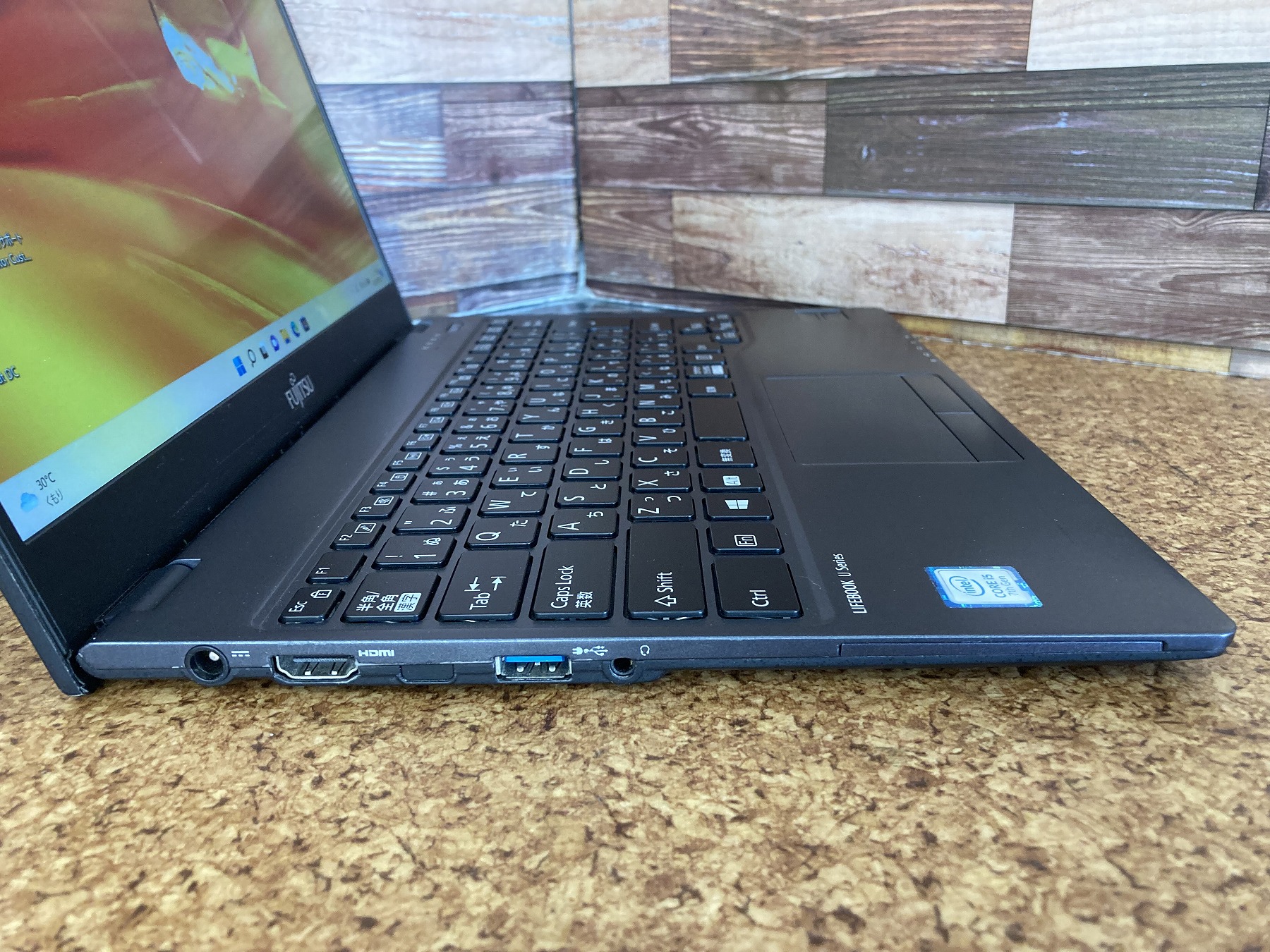 LIFEBOOK U937R(CPU： Core i5 7300U 2.6GHz/メモリ：8GB/SSD：256GB)