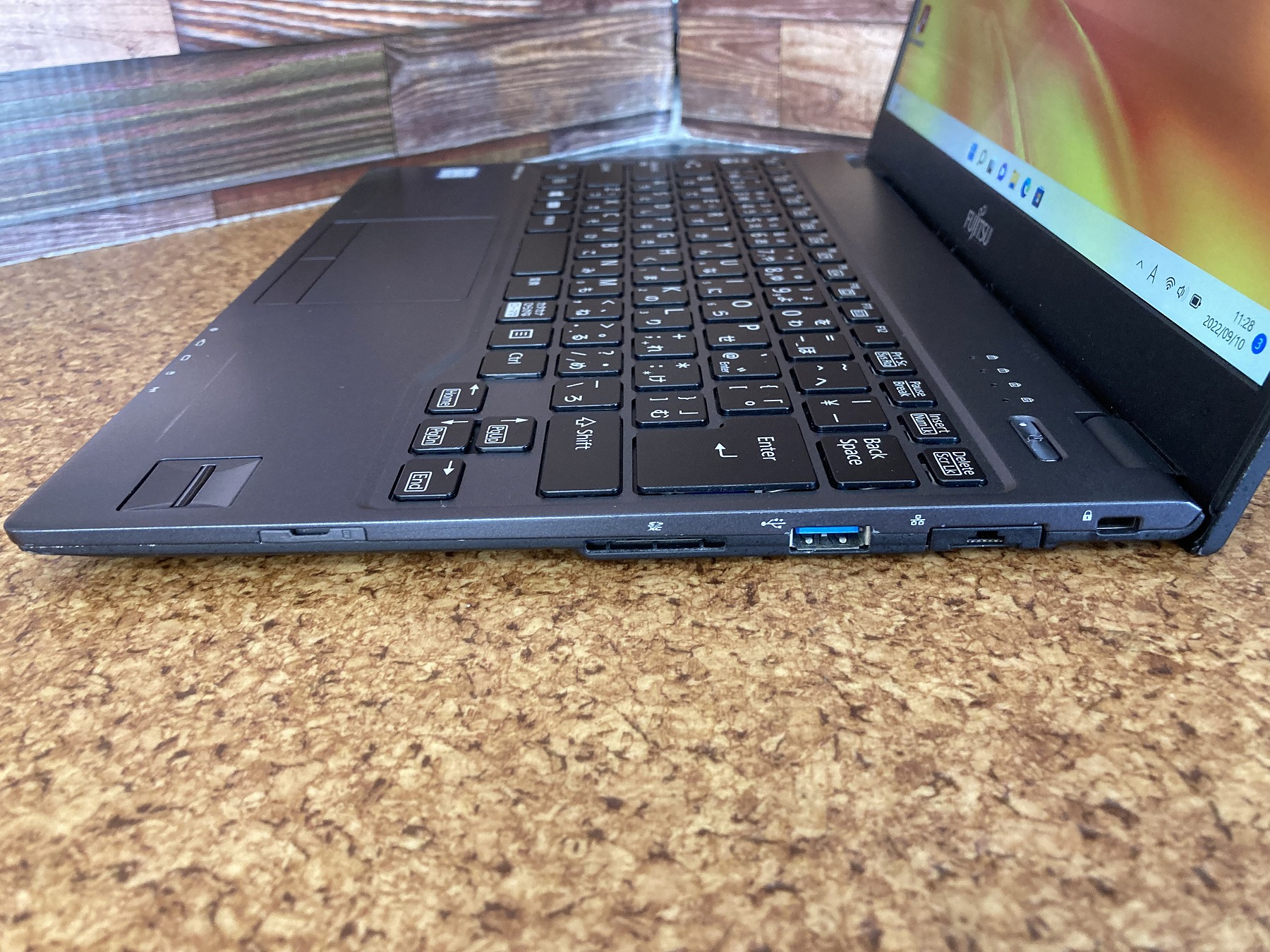 LIFEBOOK U937R(CPU： Core i5 7300U 2.6GHz/メモリ：8GB/SSD：256GB)