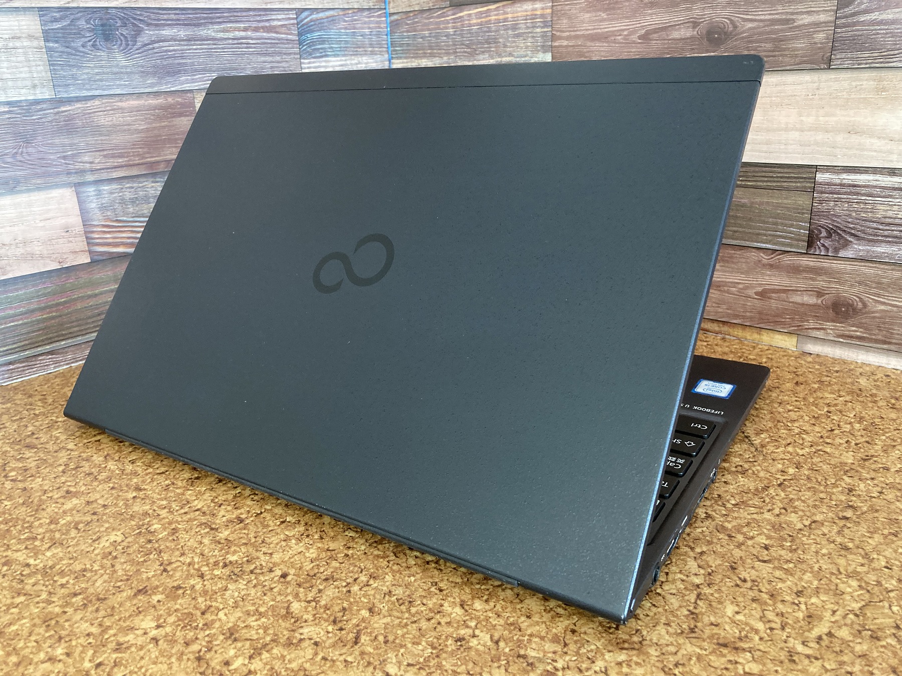 LIFEBOOK U937R(CPU： Core i5 7300U 2.6GHz/メモリ：8GB/SSD：256GB)
