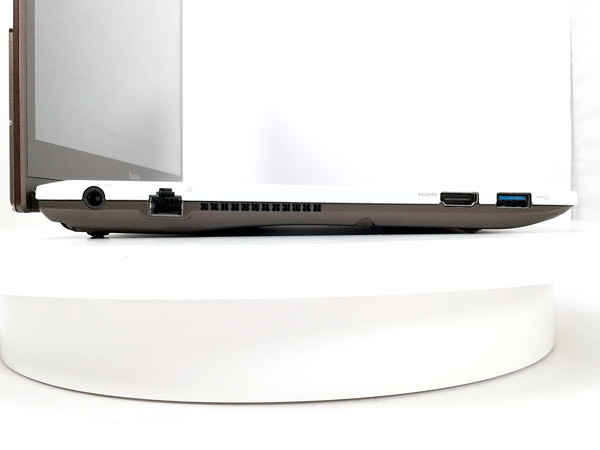 富士通　LIFEBOOK　CH75/R　おやれなノートパソコン 富士通FMVパソコン | LIFEBOOK CH75/F3