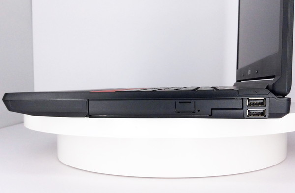 富士通 LIFEBOOK A574/KX FMVA0802YP(CPU：Celeron 2950M 2GHz