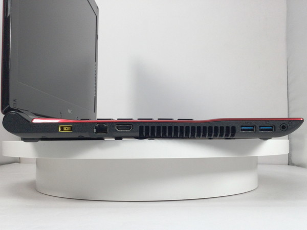 NEC LAVIE NS550/C(CPU：Core i5 6200U 2.3GHz/メモリ：4GB/HDD：1TB 
