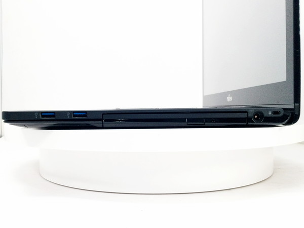 富士通 LIFEBOOK AH77/S (CPU：Core i7 4712HQ 2.3GHz/メモリ