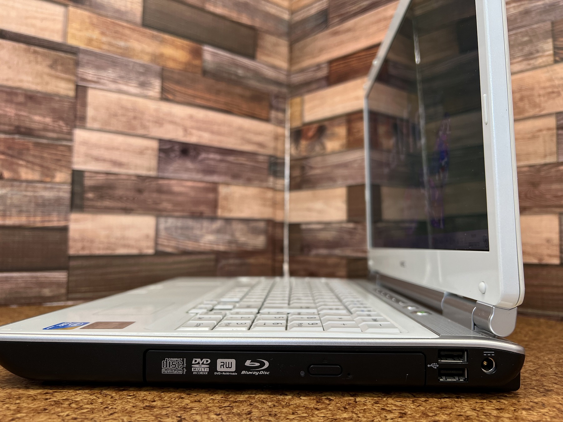 640G ホワイト LL550WG6W 4GB RW 無線 LaVie L LL550/VG6W PC-LL550VG6W スパークリングホワイト NEC