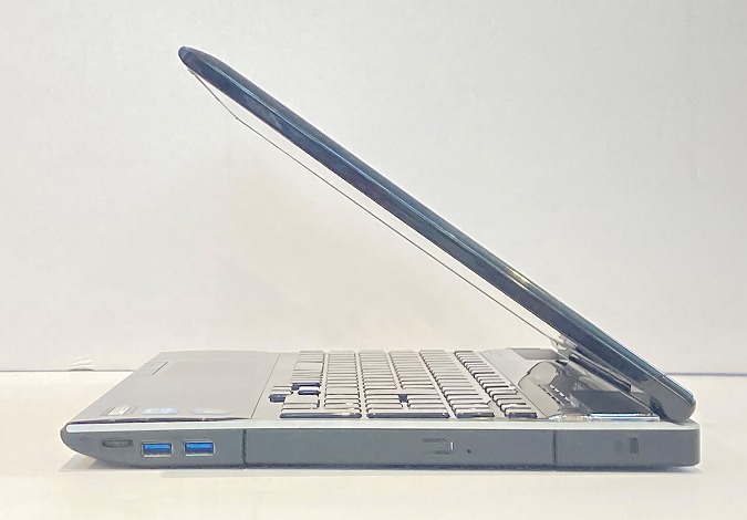 NEC LaVie L LL750/HS6B (CPU：Core i7 3610QM 2.3GHz/ 8GB
