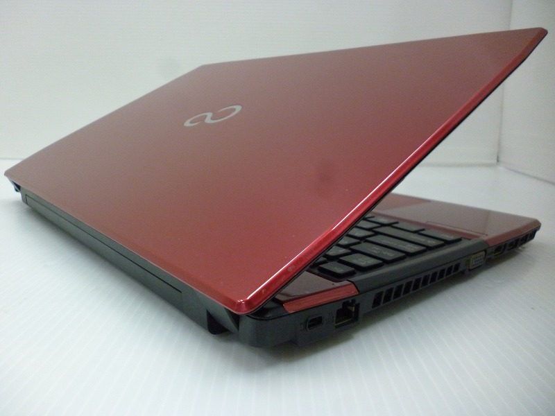 再再値下げ新品同様富士通LIFE BOOK AH40/F 富士通 LIFEBOOK AH40/E
