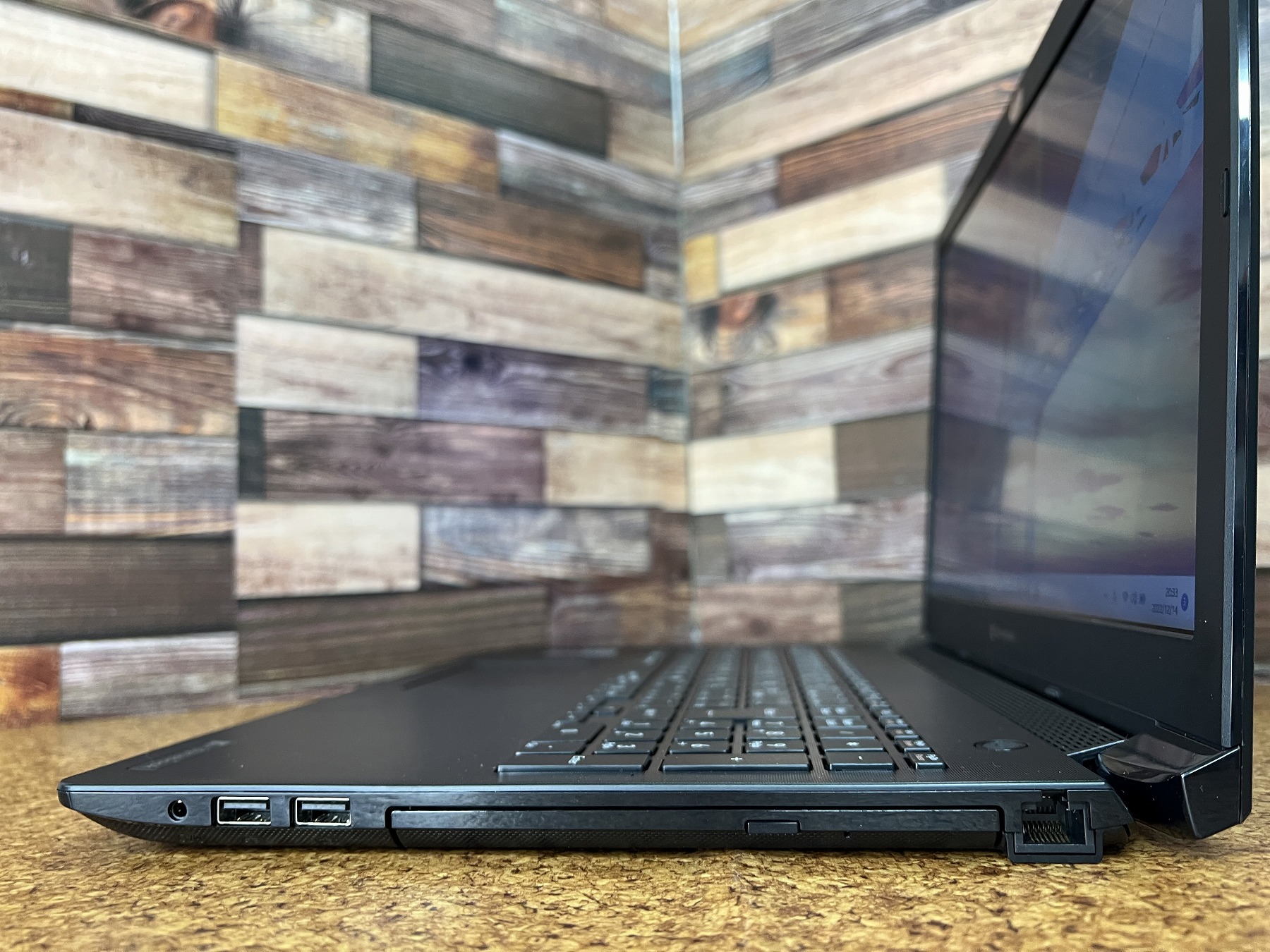 dynabook BJ65/FS i5 第10世代 ジャンク品 dynabook BJ65/FS(CPU： Core i5 10210U 1.6GHz/メモリ：8GB/SSD