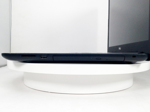 DELL Inspiron 5767(CPU：Core i7 7500U 2.70GHz/メモリ：8GB