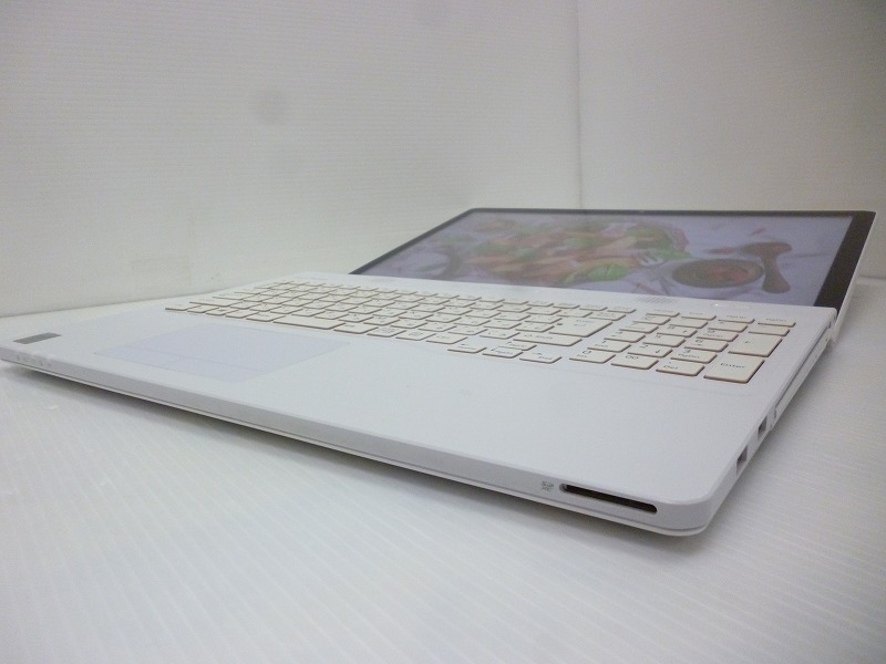 富士通 LIFEBOOK AH77/R (CPU:Core i7-4712HQ 2.30GHz/メモリ