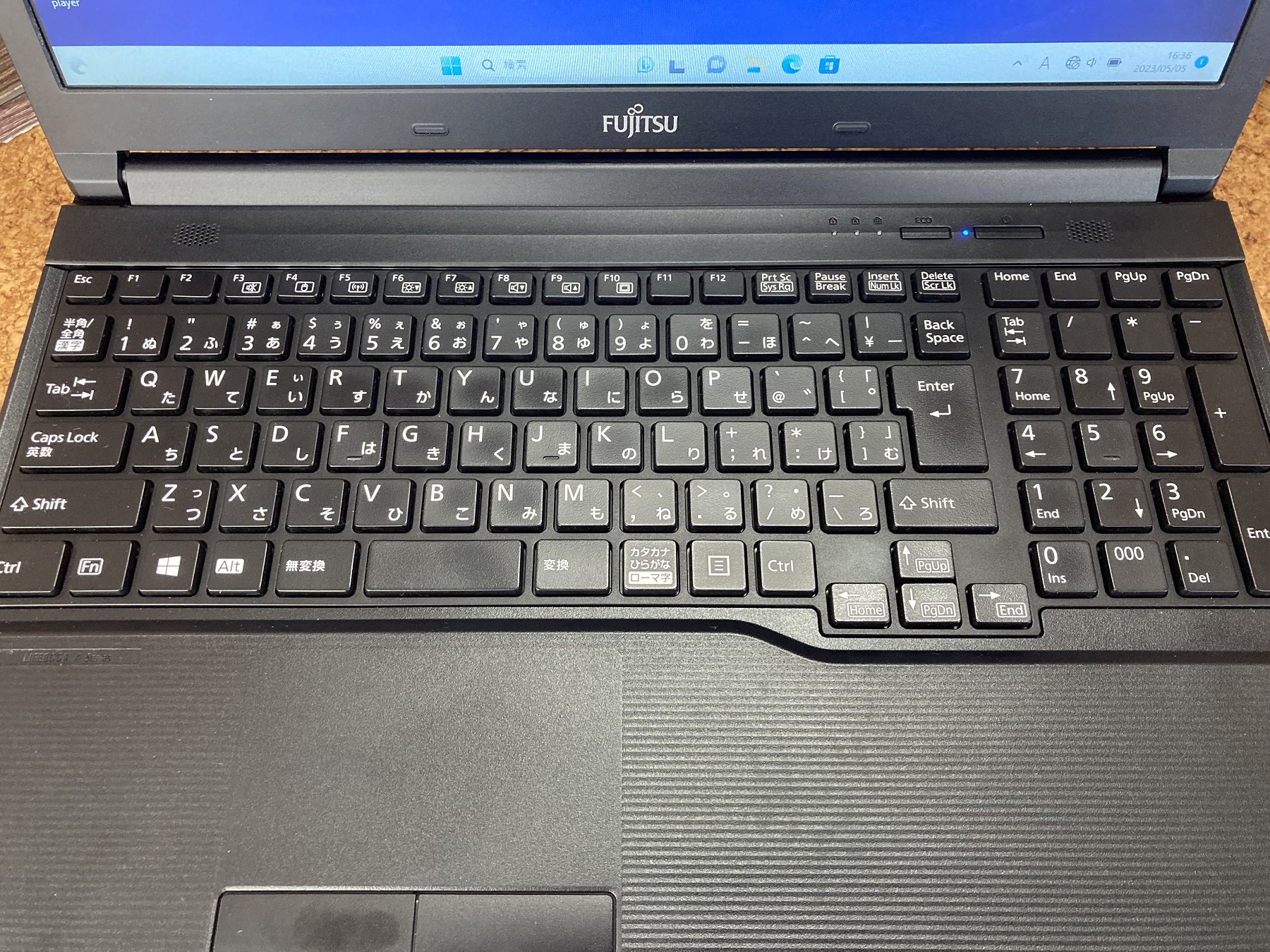 LIFEBOOK A576/P(CPU： Celeron 3855U 1.6GHz/メモリ：8GB/HDD
